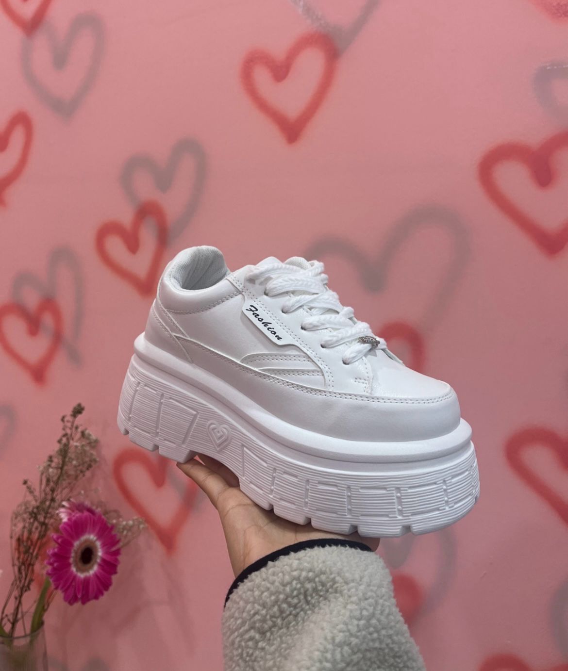 CHUNKY WHITE