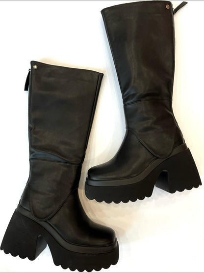 WOLF BOOTS