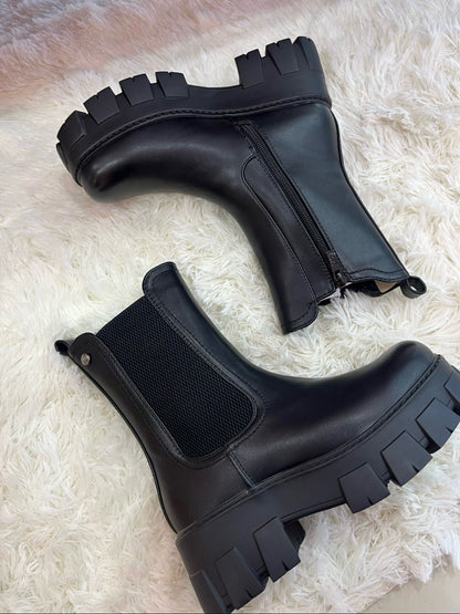 COMBAT BOOTS