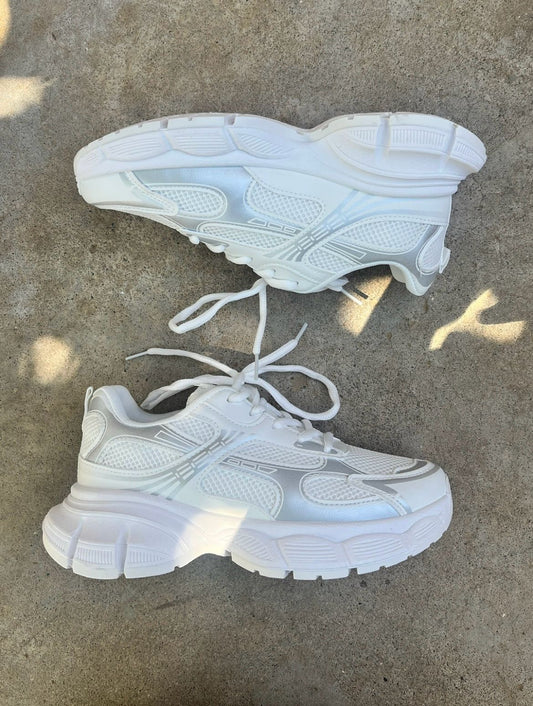 WHITE SPORT