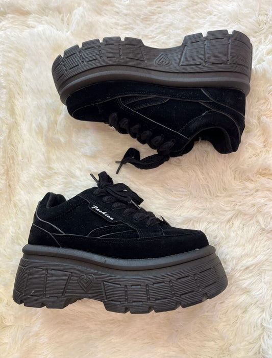 CHUNKY BLACK